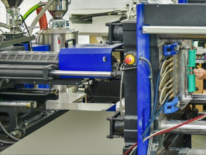 Injection molding machine displacement sensor electronic ruler